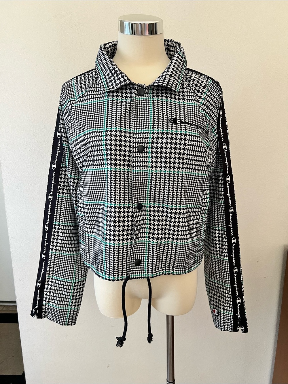 Champion Black & White Houndstooth Jacket with Mint Windowpanel Size Small